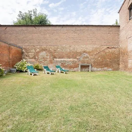 Apartment Palazzo Sabbioni Lusso Due Cucina Ferrara