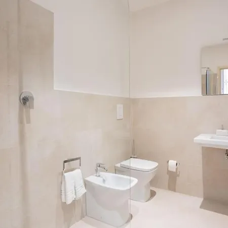 Palazzo Sabbioni Lusso Due Cucina * Ferrara