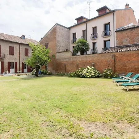 Palazzo Sabbioni Lusso Due Cucina Apartment